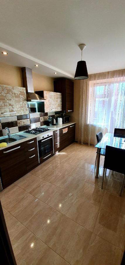 Апартаменти Недалеко До Центру Ternopil Exterior photo